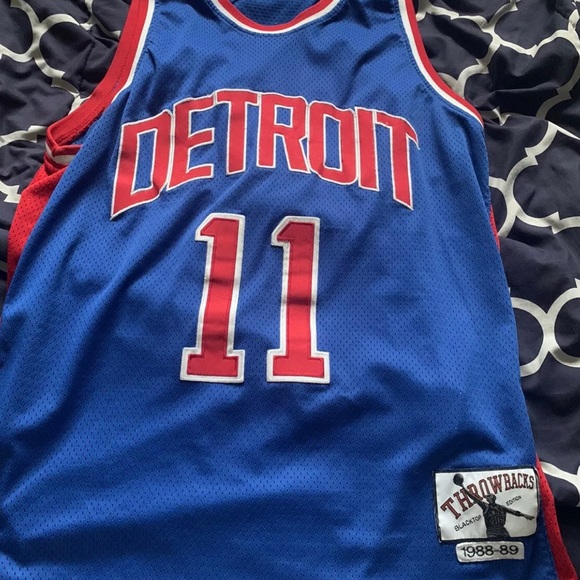 detroit pistons throwback